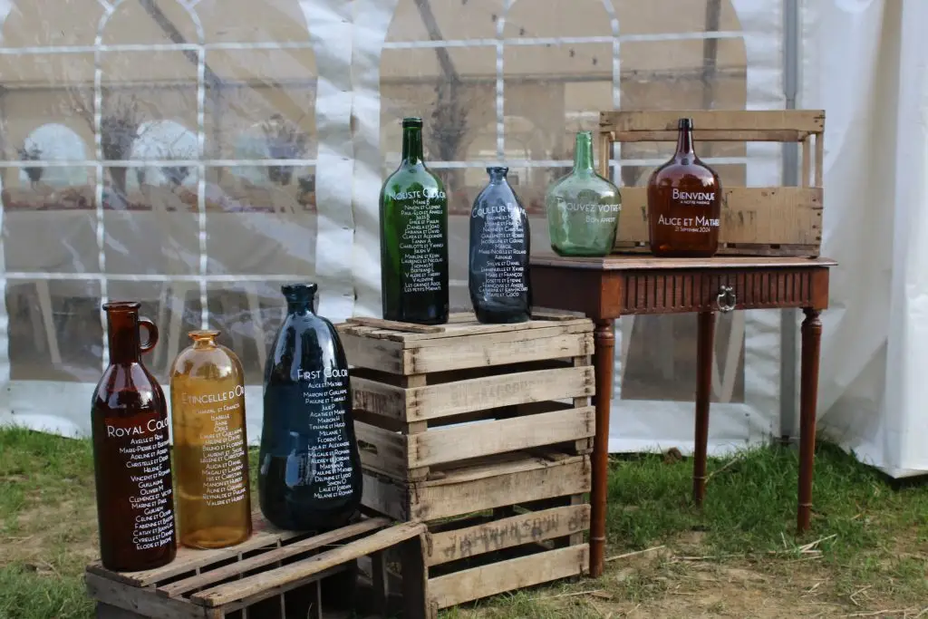 plan de table proposé à la location pour un mariage