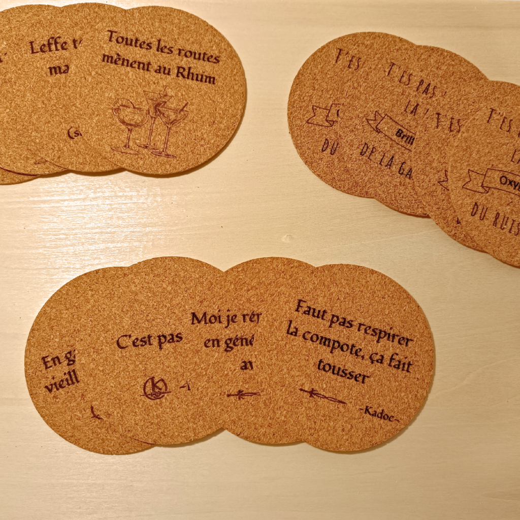 Gravure personnalisée sur bois Sous verre cadeaux invités mariage