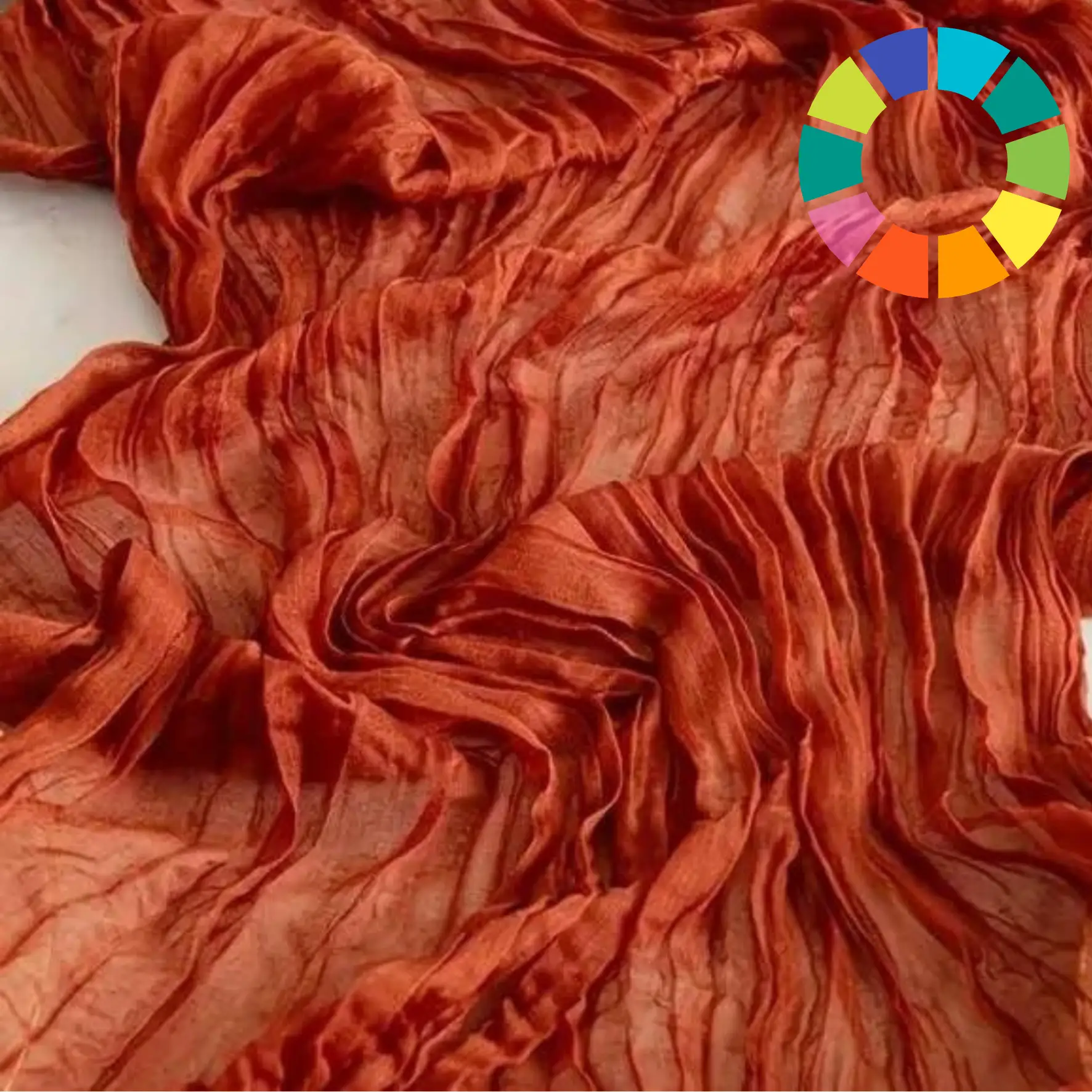 chemin de table en mousseline proposé à la location pour un mariage